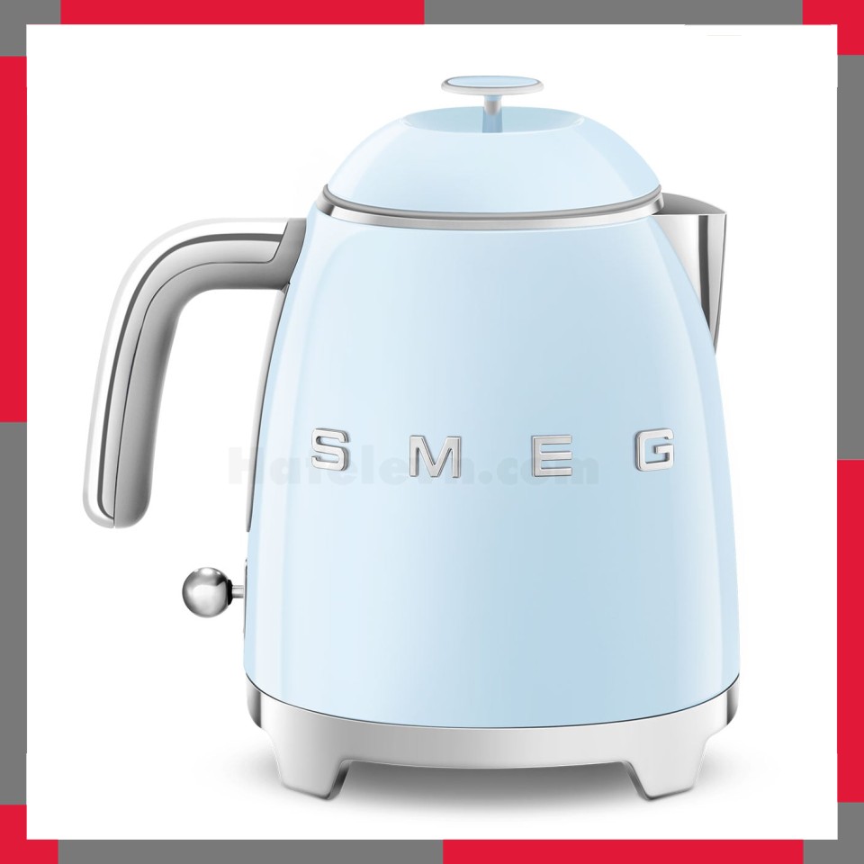 Ấm đun siêu tốc mini hiệu Smeg model KLF05PBEU màu xanh blue