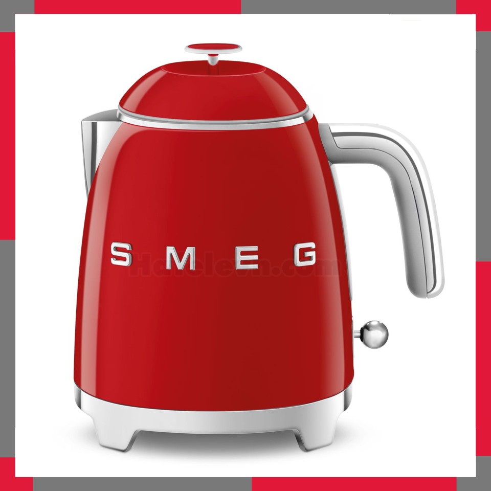 Ấm đun siêu tốc mini hiệu Smeg model KLF05RDEU màu đỏ