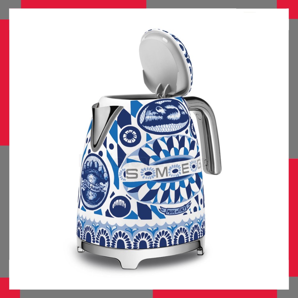 Ấm đun siêu tốc Smeg & Dolce&Gabbana 50's Style -KLF03DGBEU
