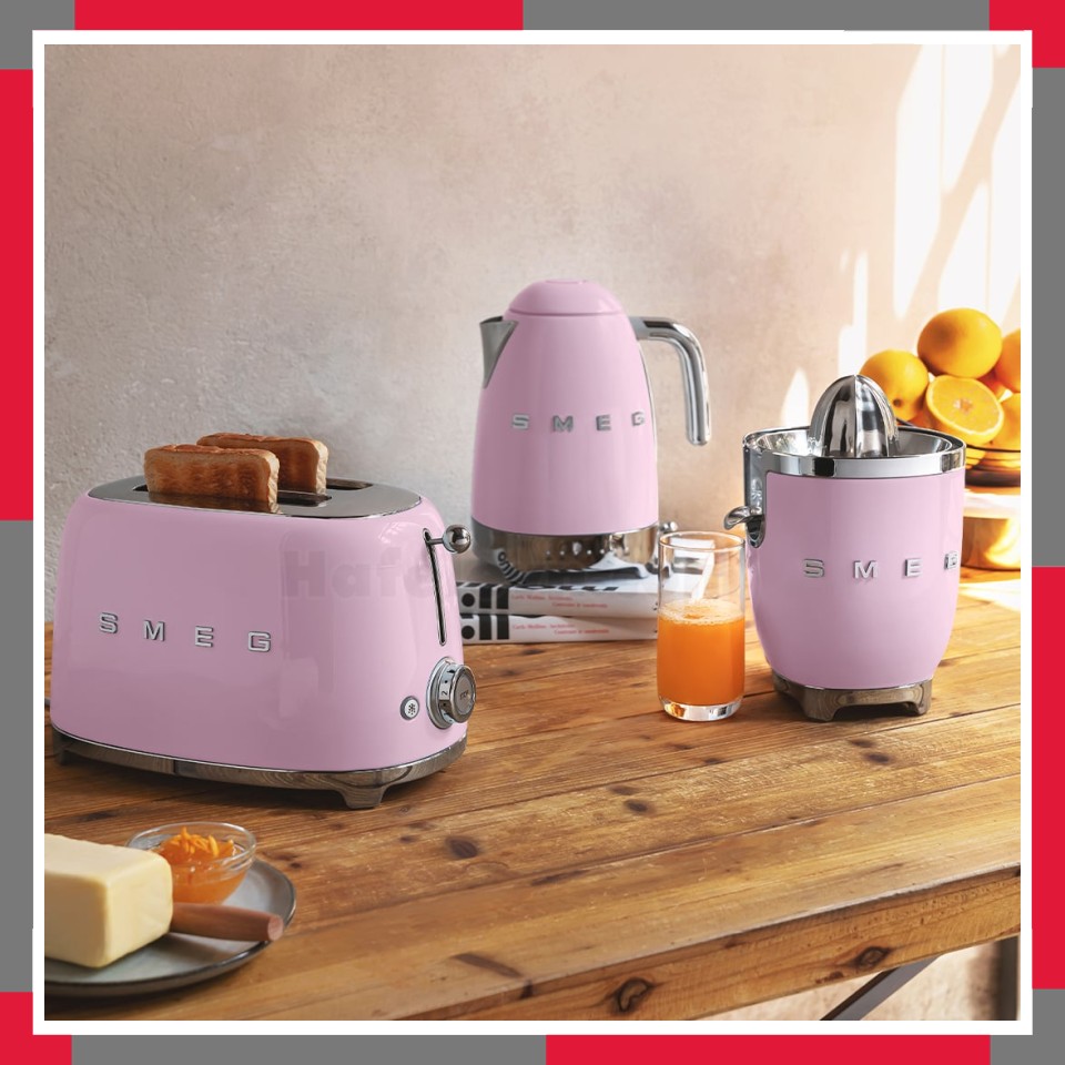 Máy nướng bánh mì Smeg 50's Style TSF01PK