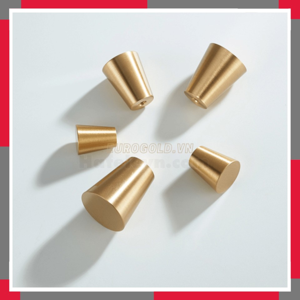 Núm Tủ đồng Nguyên Chất EuroGold BHG26