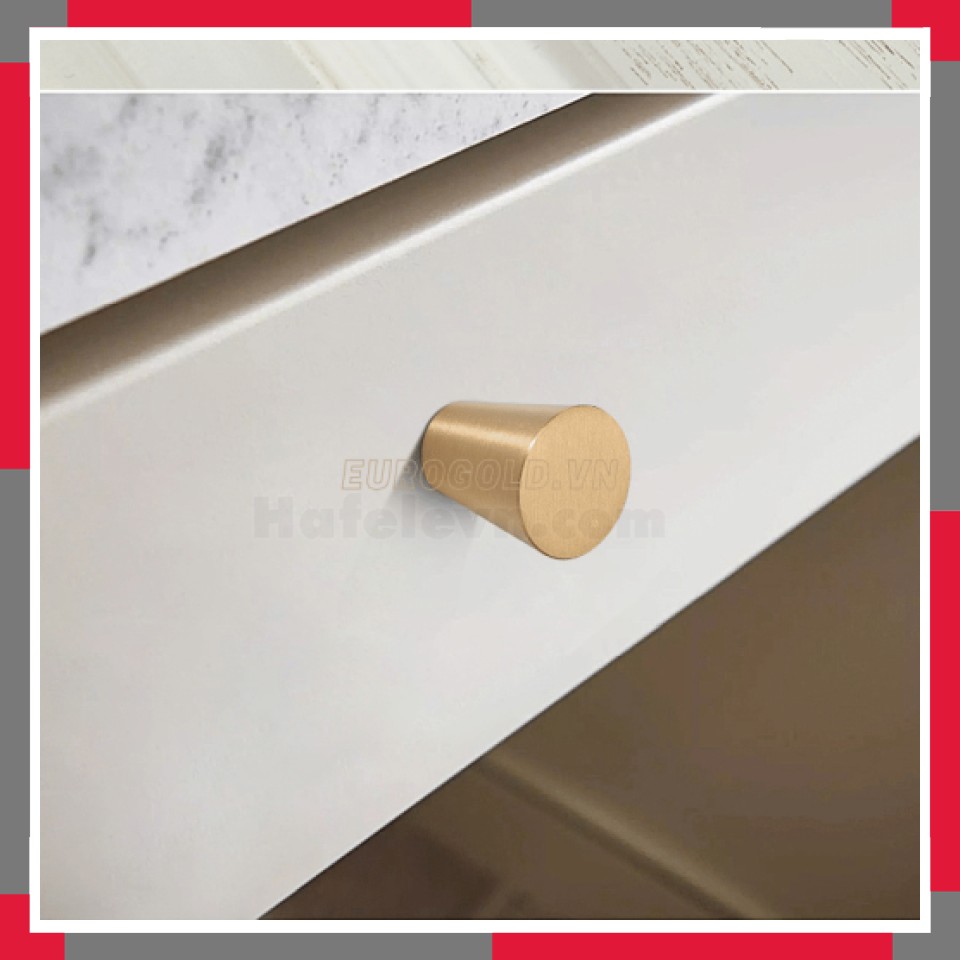 Núm Tủ đồng Nguyên Chất EuroGold BHG26