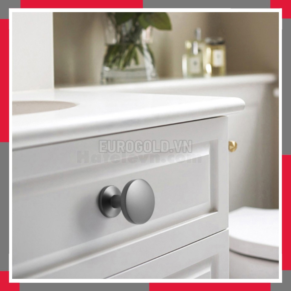 Núm Tủ Hợp Kim Cao Cấp Hiện đại EuroGold BH6097