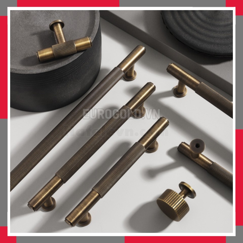 Tay Nắm đồng Nguyên Chất Kiểu Cổ EuroGold BHG112C
