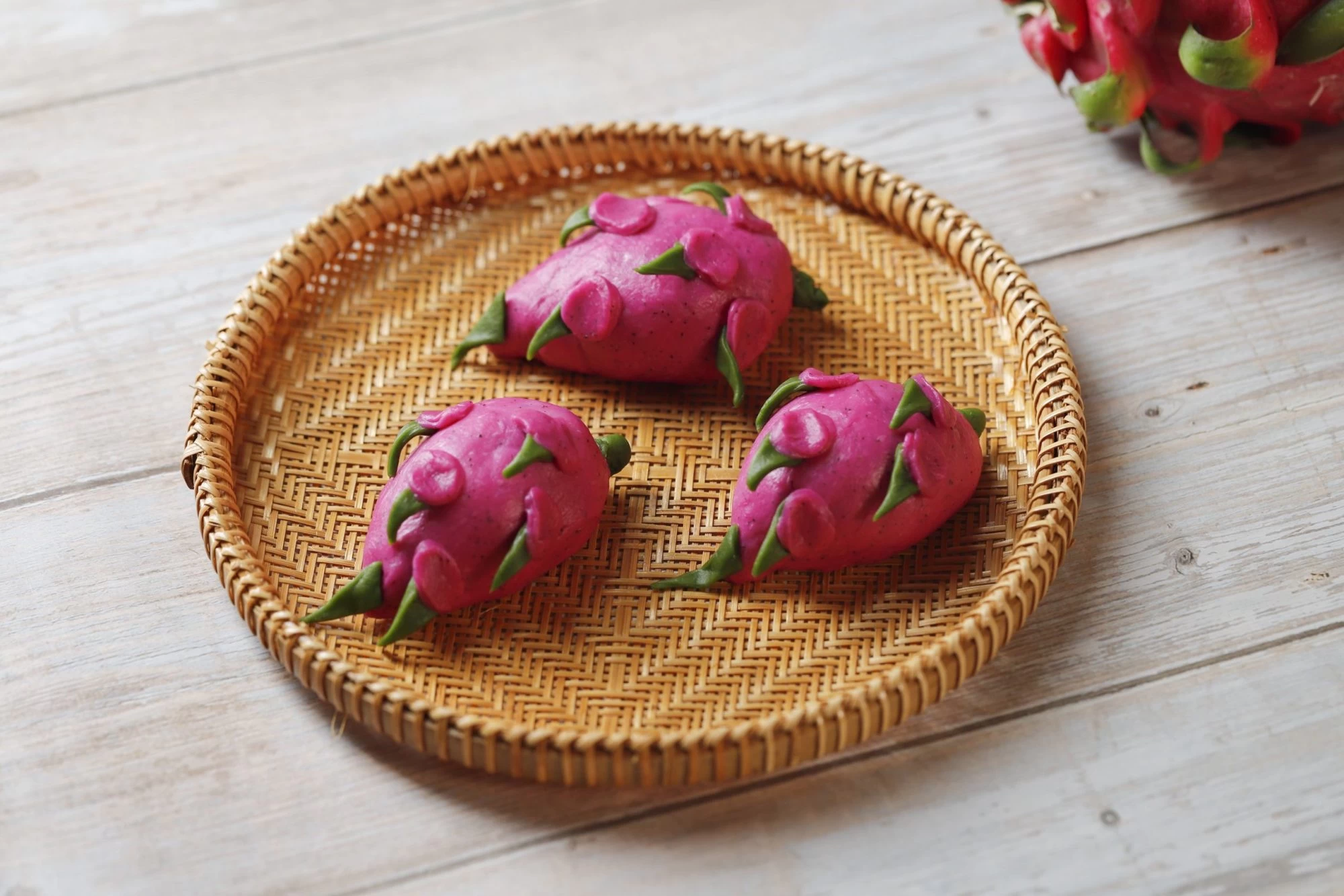 BÁNH BAO THANH LONG ĐỎ