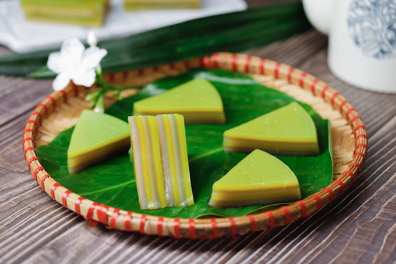 BÁNH CHÍN TẦNG MÂY