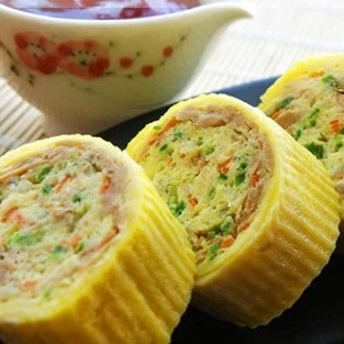 BÁNH CUỘN CÁ NGỪ CÀ RỐT