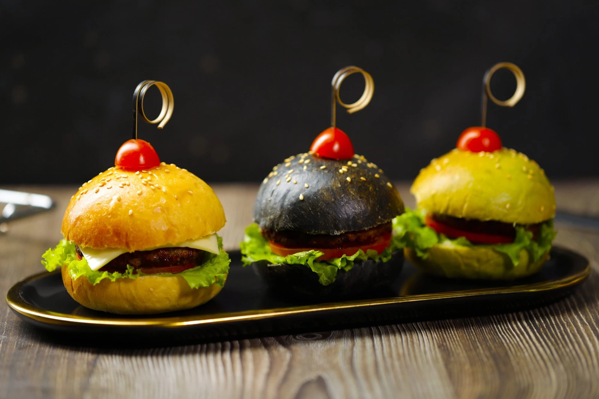 BÁNH HAMBURGER NHÂN THỊT BÒ