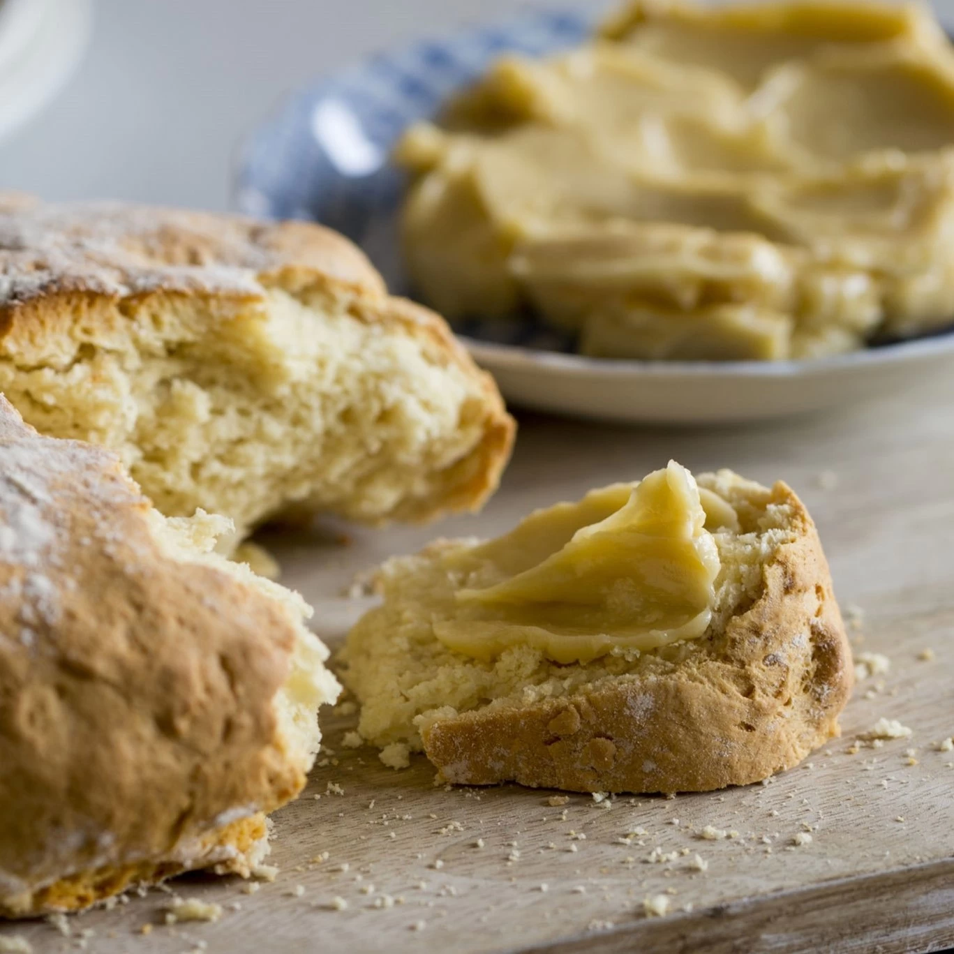 BÁNH MÌ DAMPER SỐT BƠ