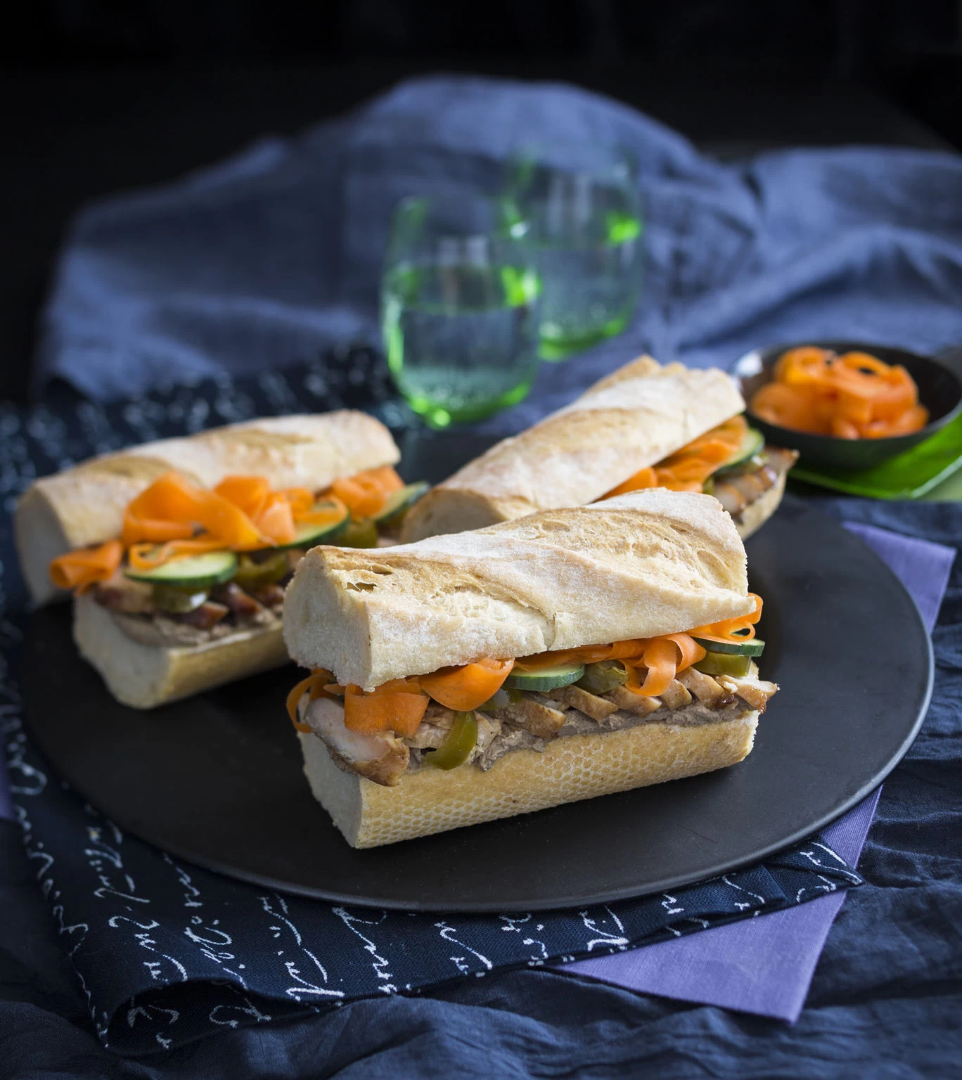 BÁNH MÌ GÀ
