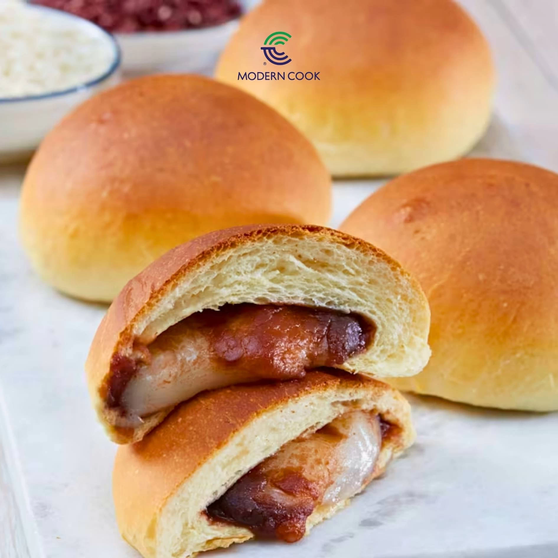 BÁNH MÌ NHÂN MOCHI ĐẬU ĐỎ