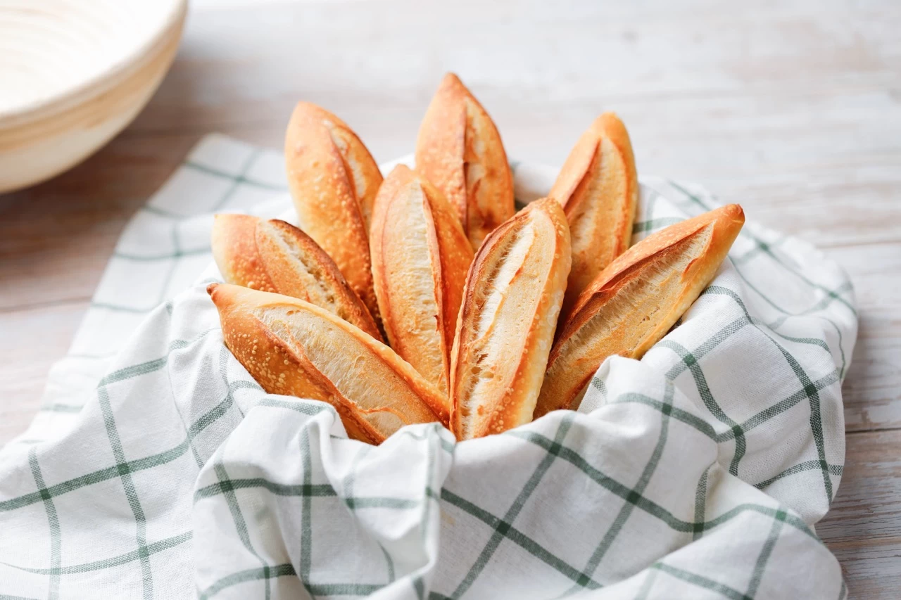 BÁNH MÌ VIỆT NAM MEN TỰ NHIÊN