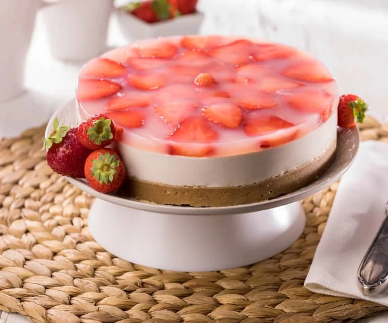 BÁNH PHÔ MAI SỮA CHUA DÂU TÂY