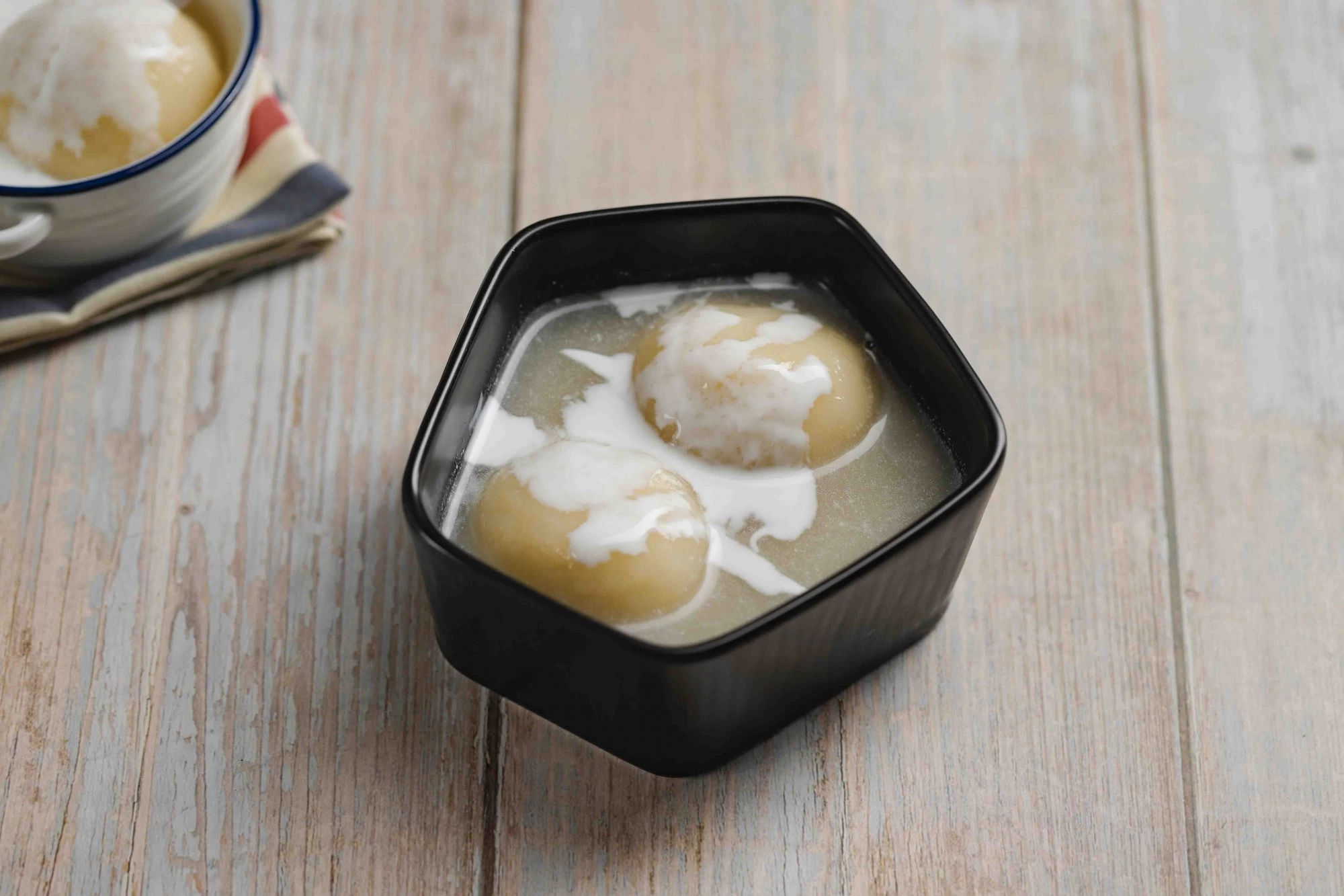 BÁNH TRÔI TÀU