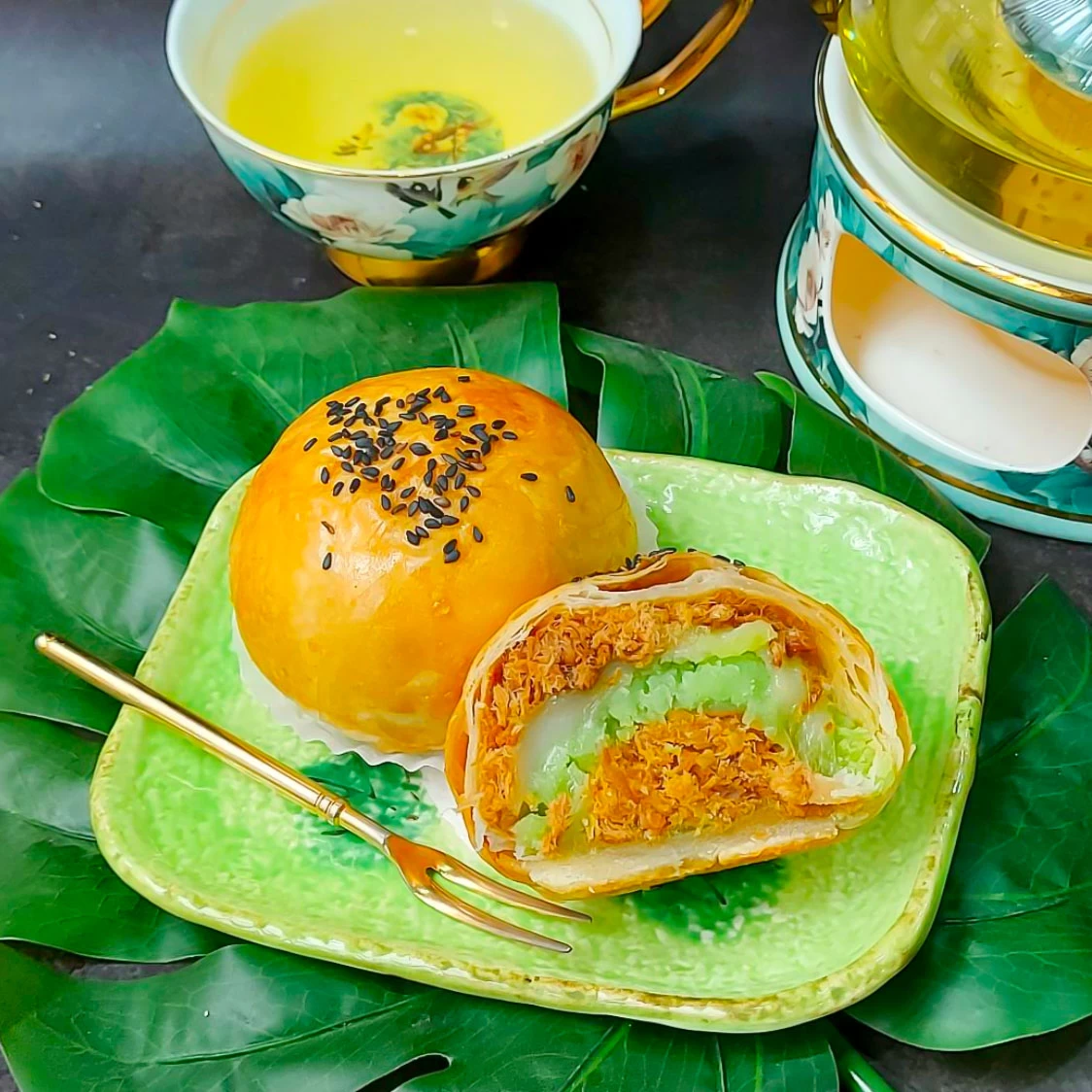 BÁNH TRUNG THU 3Q NHÂN LÁ NẾP CHÀ BÔNG ĐÀI LOAN