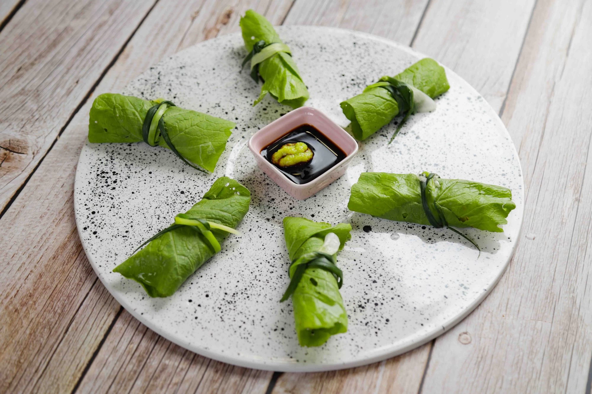 BÒ CUỐN LÁ CẢI