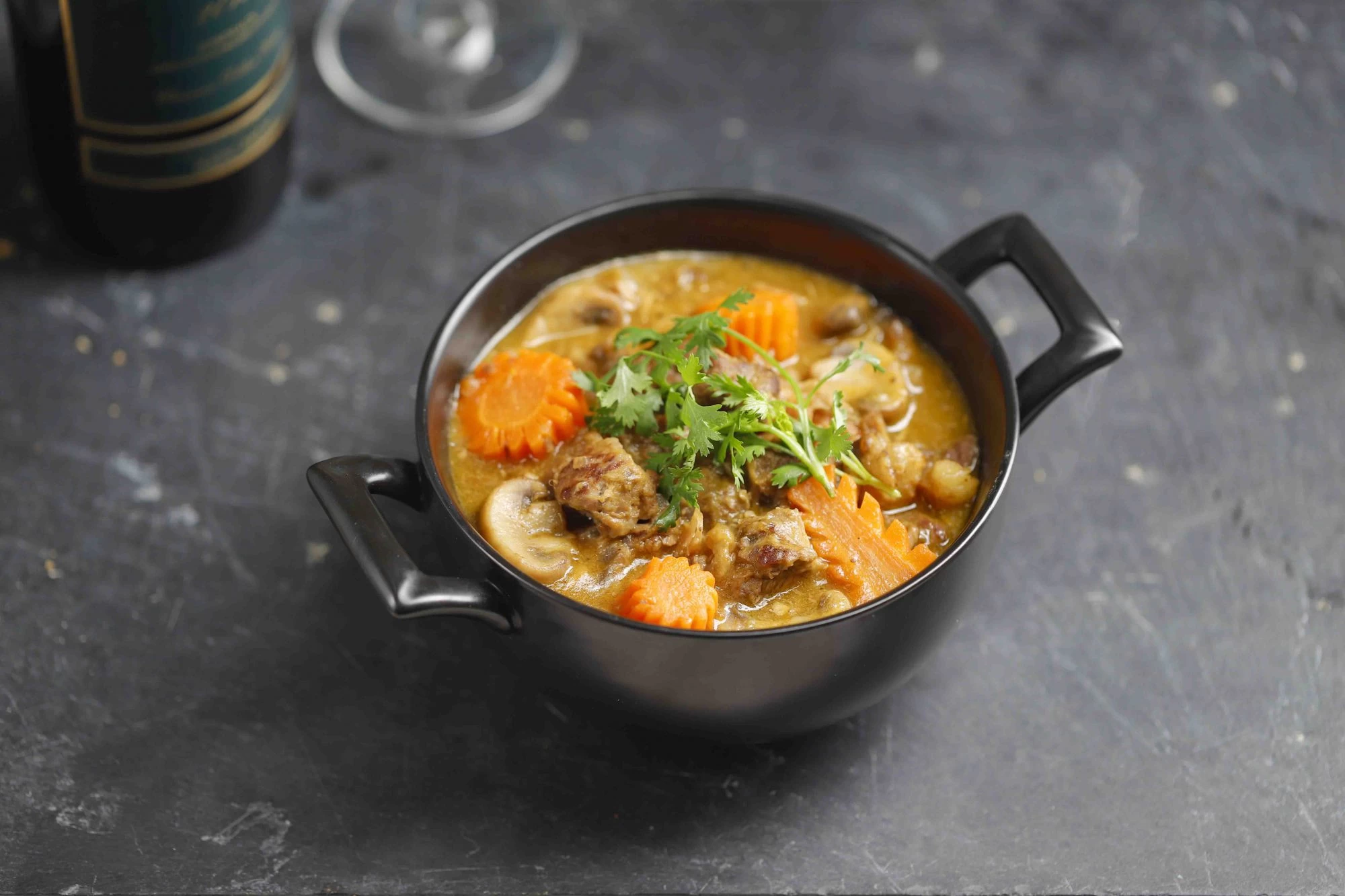 BÒ HẦM RƯỢU VANG ĐỎ