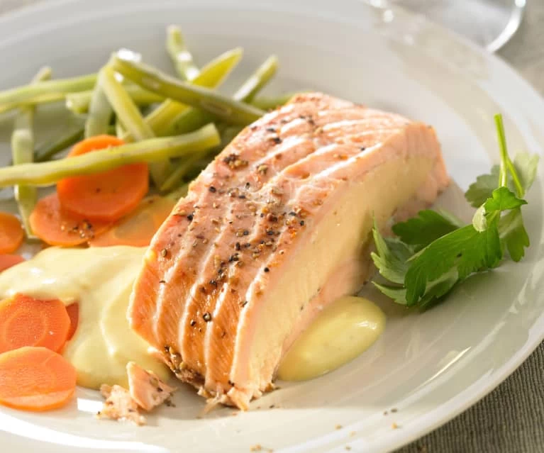 CÁ HỒI VỚI SỐT HOLLANDAISE
