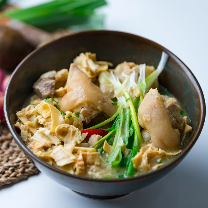 CANH MĂNG MÓNG GIÒ