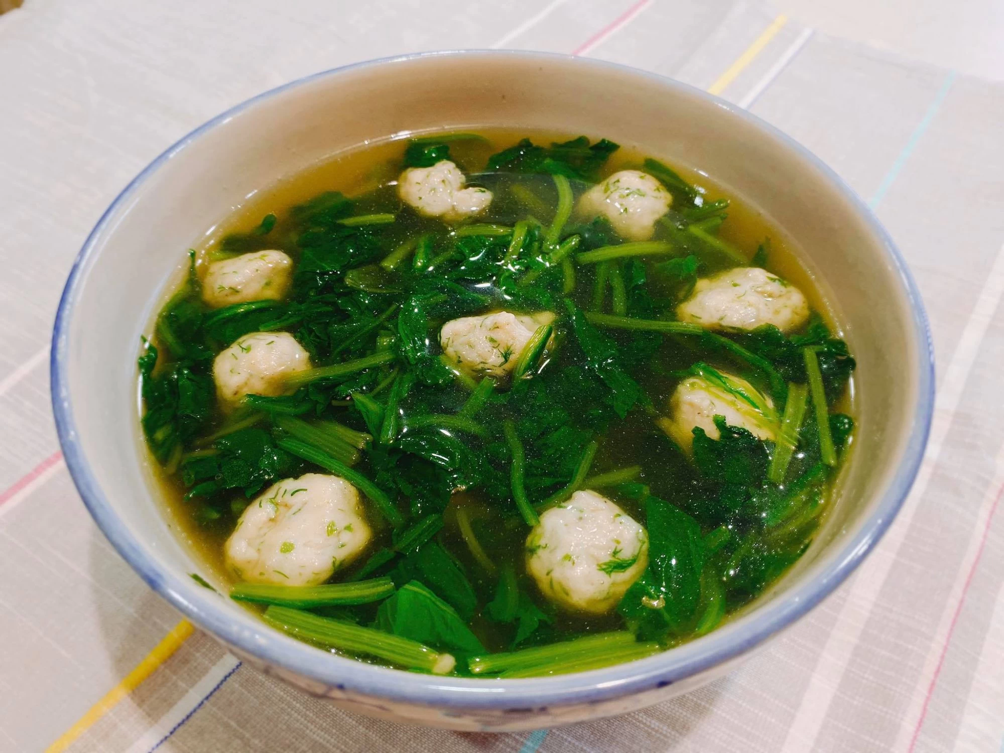 CANH RAU CẢI, CHẢ CÁ THÁT LÁT VIÊN