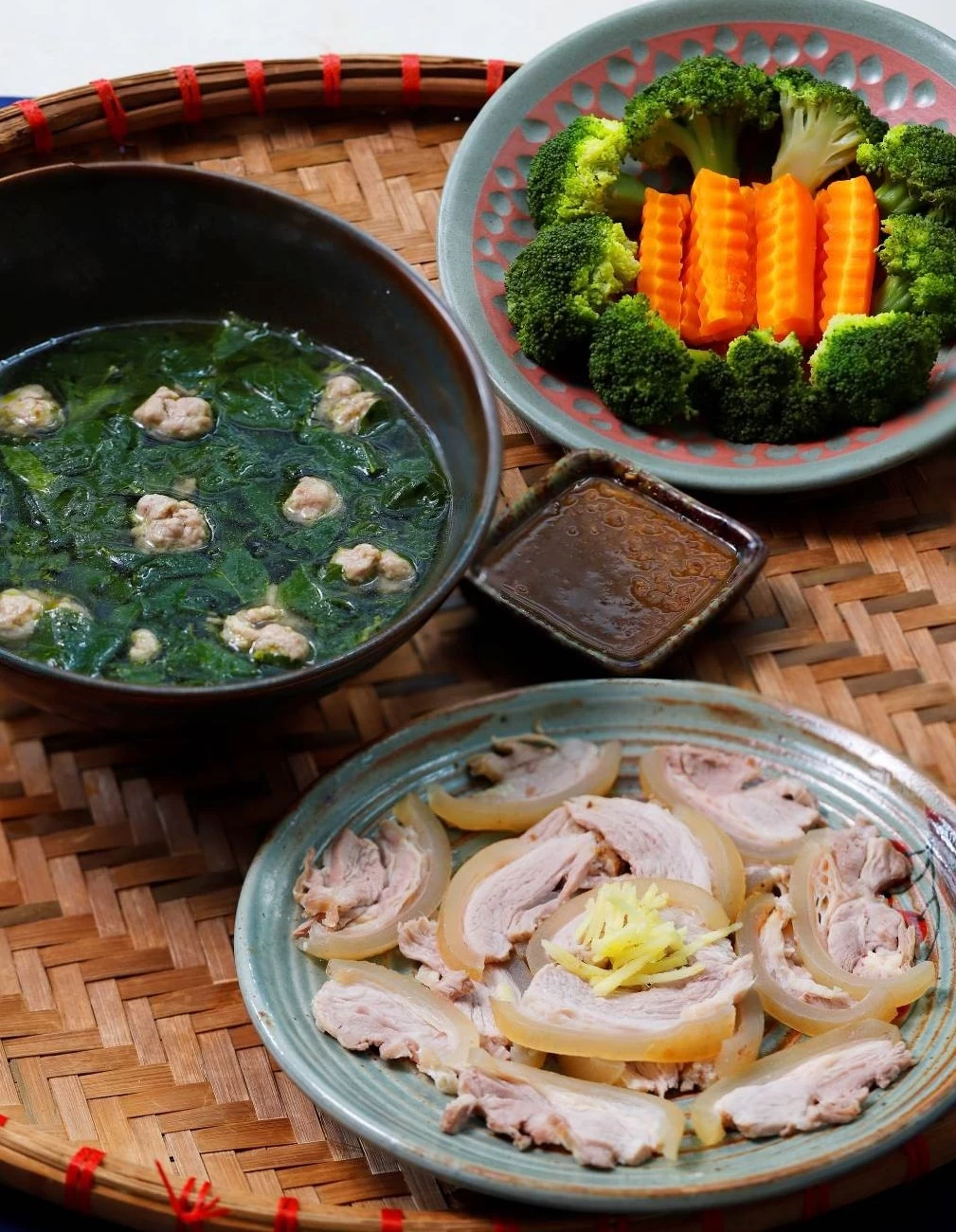 CANH RAU NGÓT MỌC, BÊ HẤP, RAU CỦ HẤP