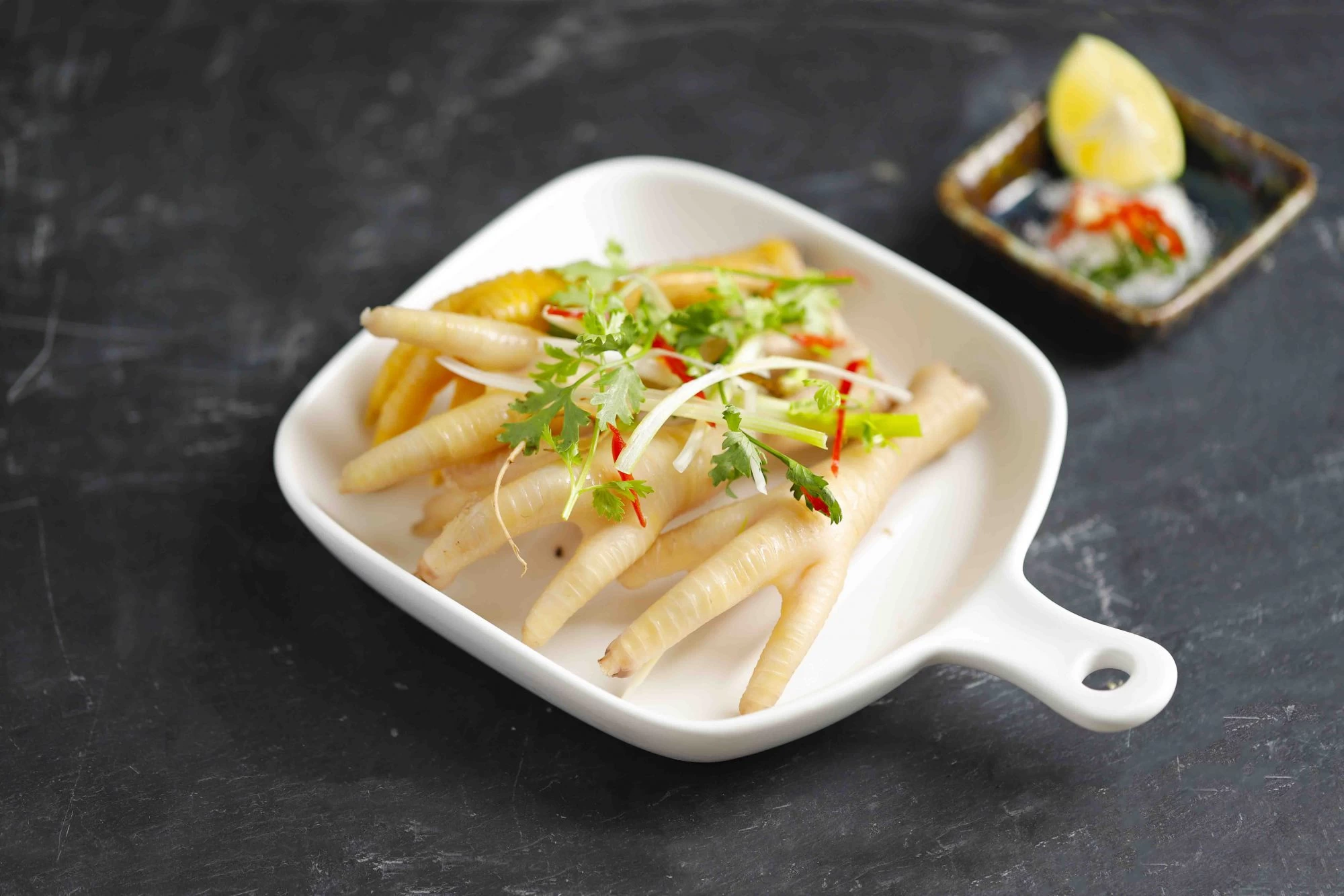 CHÂN GÀ HẤP MẮM