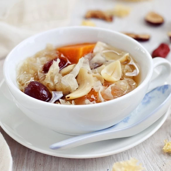 CHÈ HẠT SEN NẤM TUYẾT