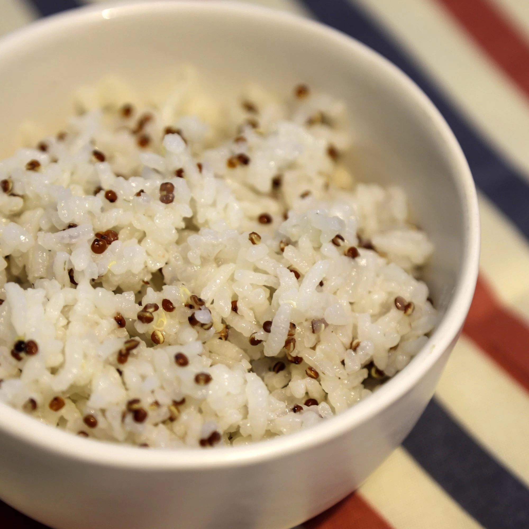 CƠM TRẮNG HẠT QUINOA