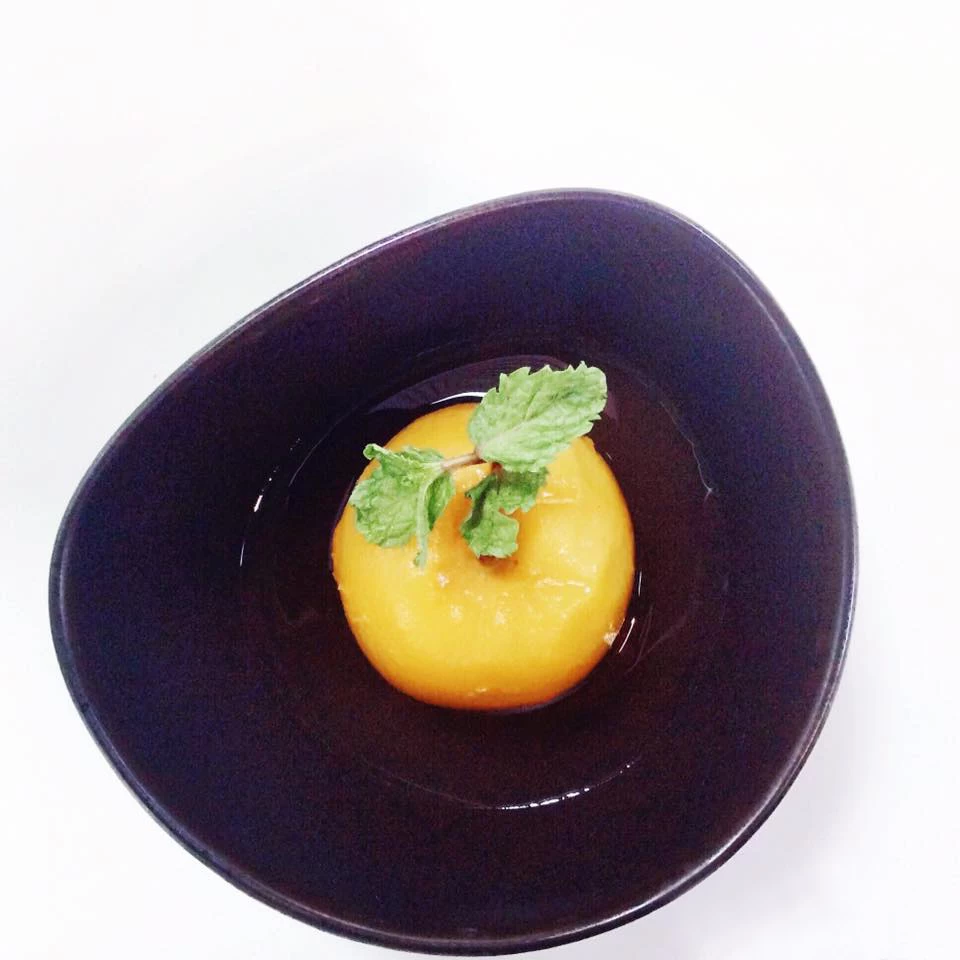 ĐÀO NGÂM RƯỢU (PEACH IN WHITE WINE)