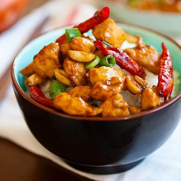 GÀ CUNG BẢO (GÀ XÀO ỚT CAY)