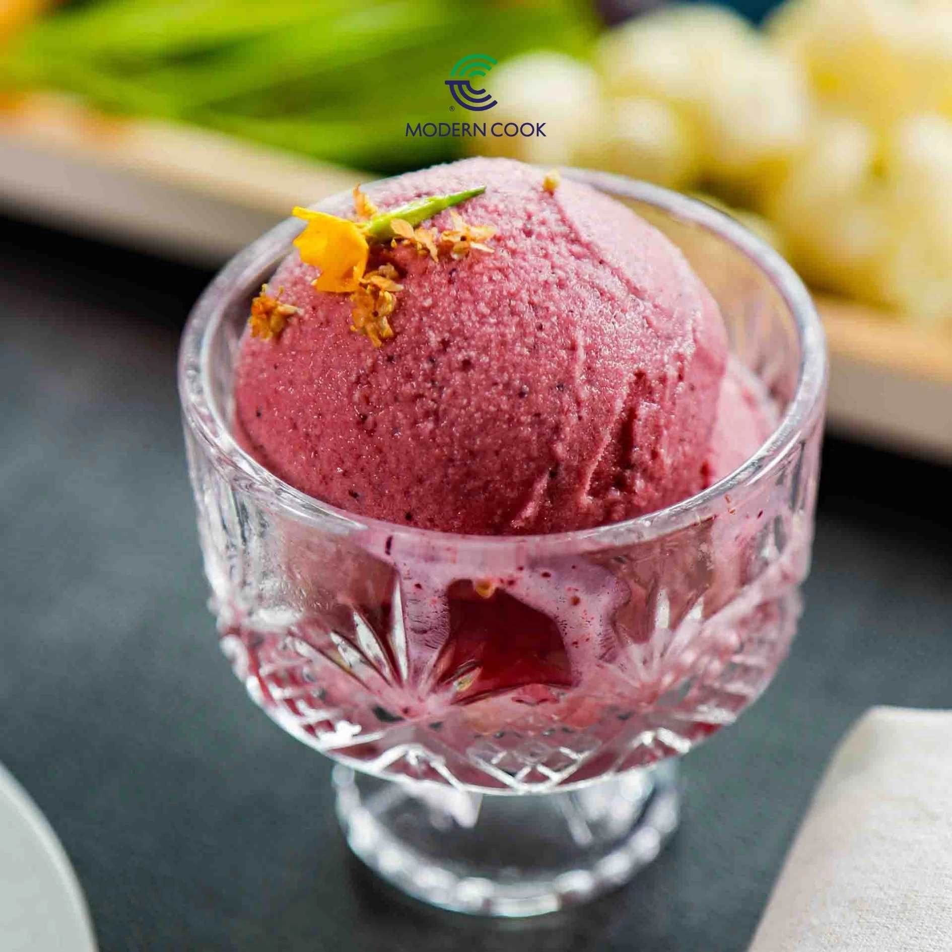 KEM SỮA CHUA DÂU TÂY