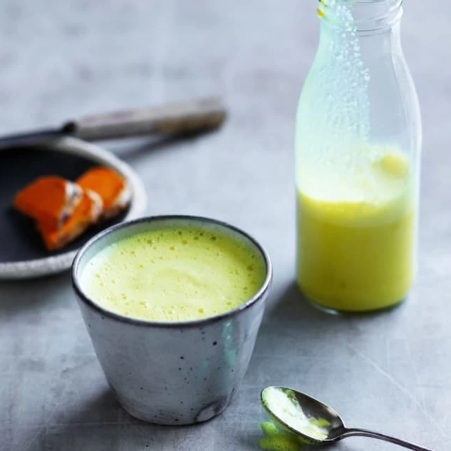 LATTE NGHỆ GỪNG