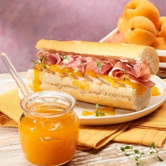 MỨT MƠ