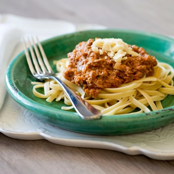 MỲ Ý TEMPEH XAY SỐT BOLOGNESE