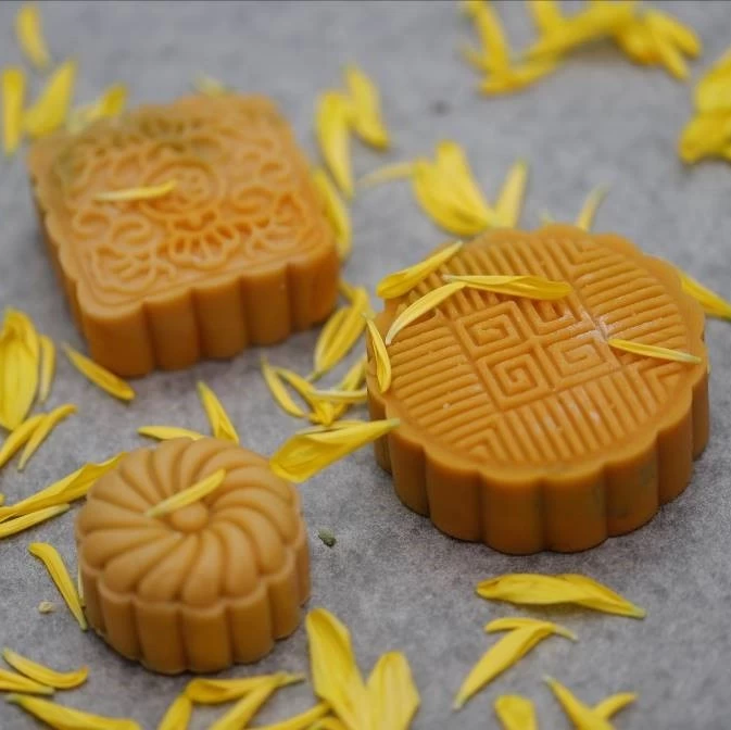 NHÂN VỪNG ĐEN (BÁNH TRUNG THU)