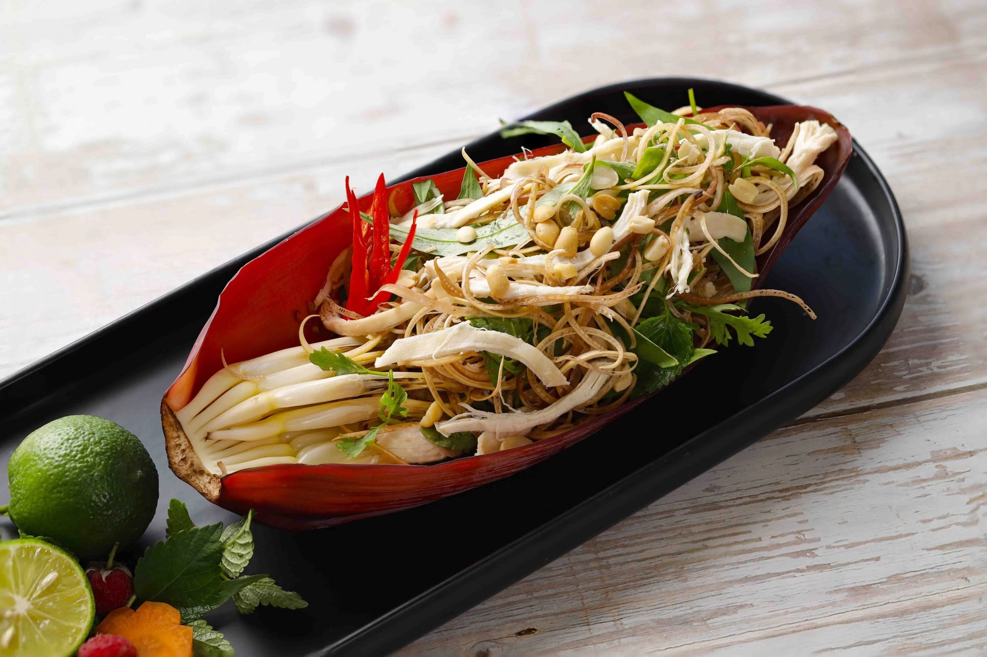 NỘM GÀ XÉ HOA CHUỐI