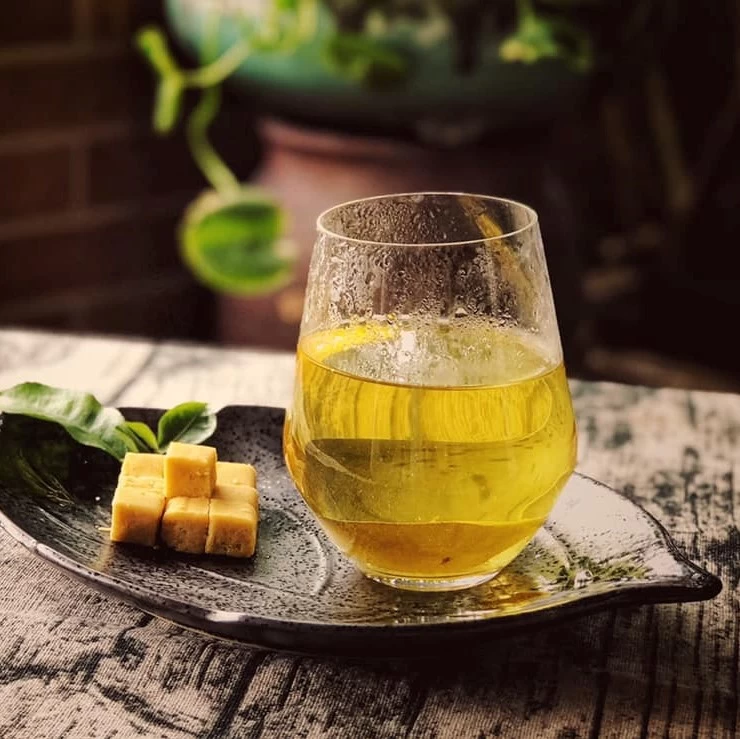 NƯỚC LÁ TRÀ XANH