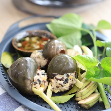 ỐC HẤP LÁ SẢ, GỪNG