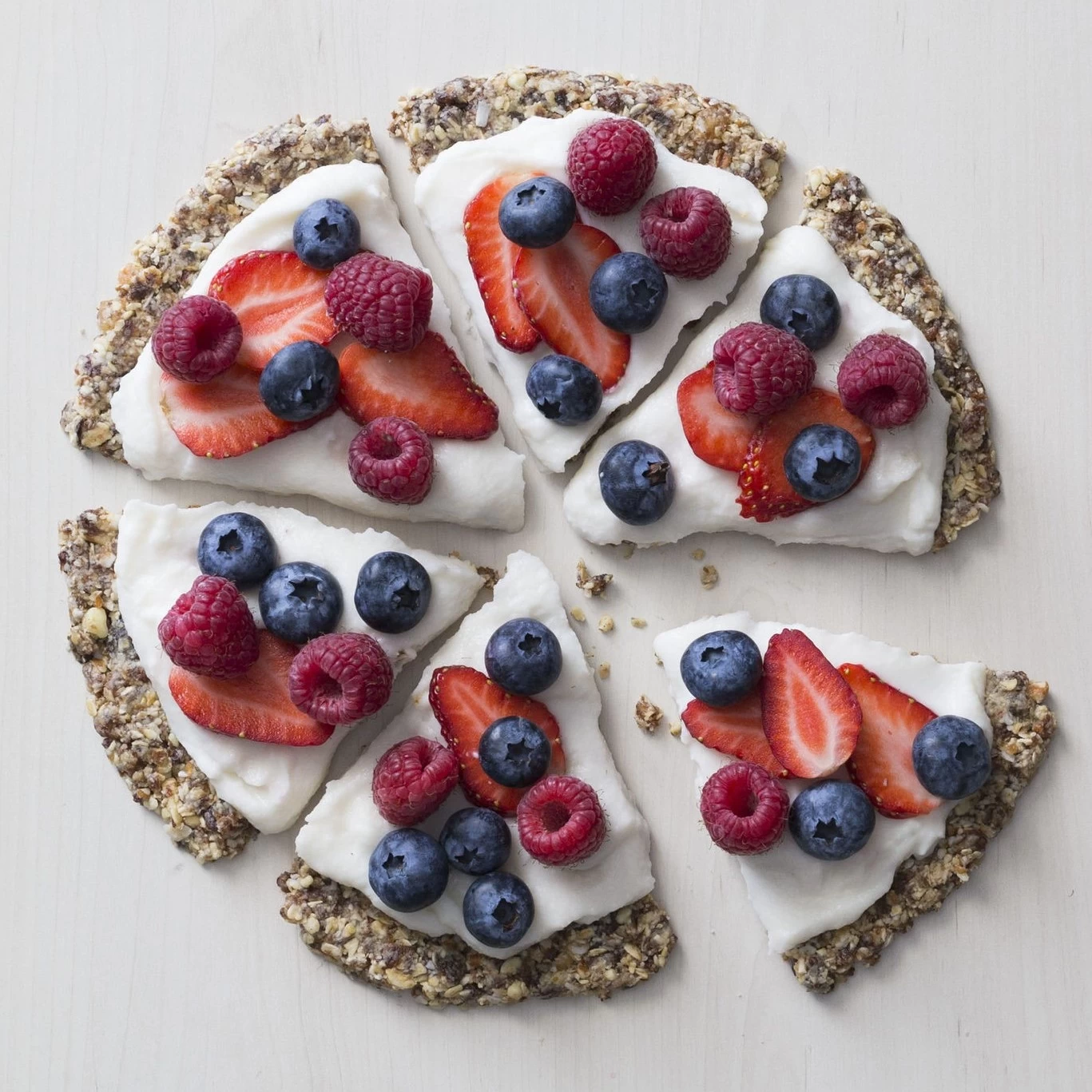 PIZZA SỮA CHUA TRÁI CÂY