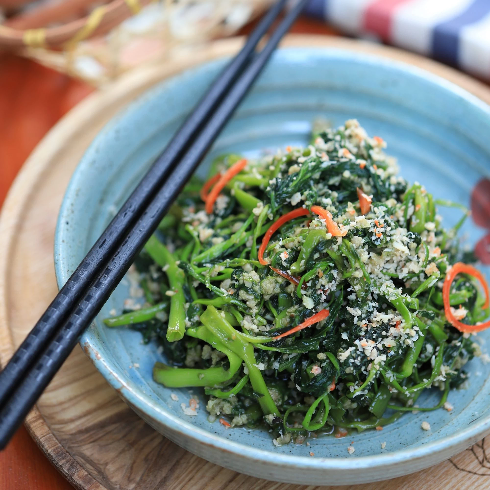 RAU MUỐNG XÀO TỎI