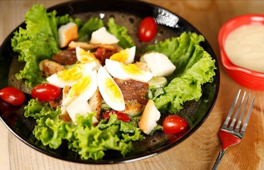 SA-LÁT CAESAR