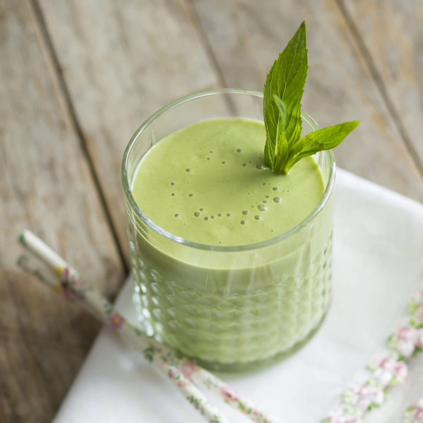 SMOOTHIE DỨA VÀ NGHỆ