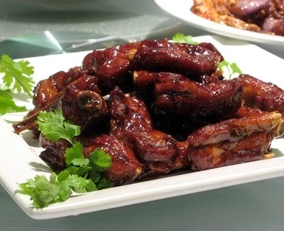 SƯỜN LỢN NẤU GIẤM NGỌT
