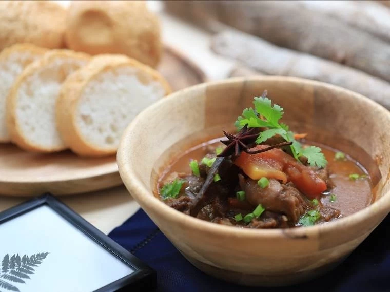 THỊT BÒ SỐT VANG