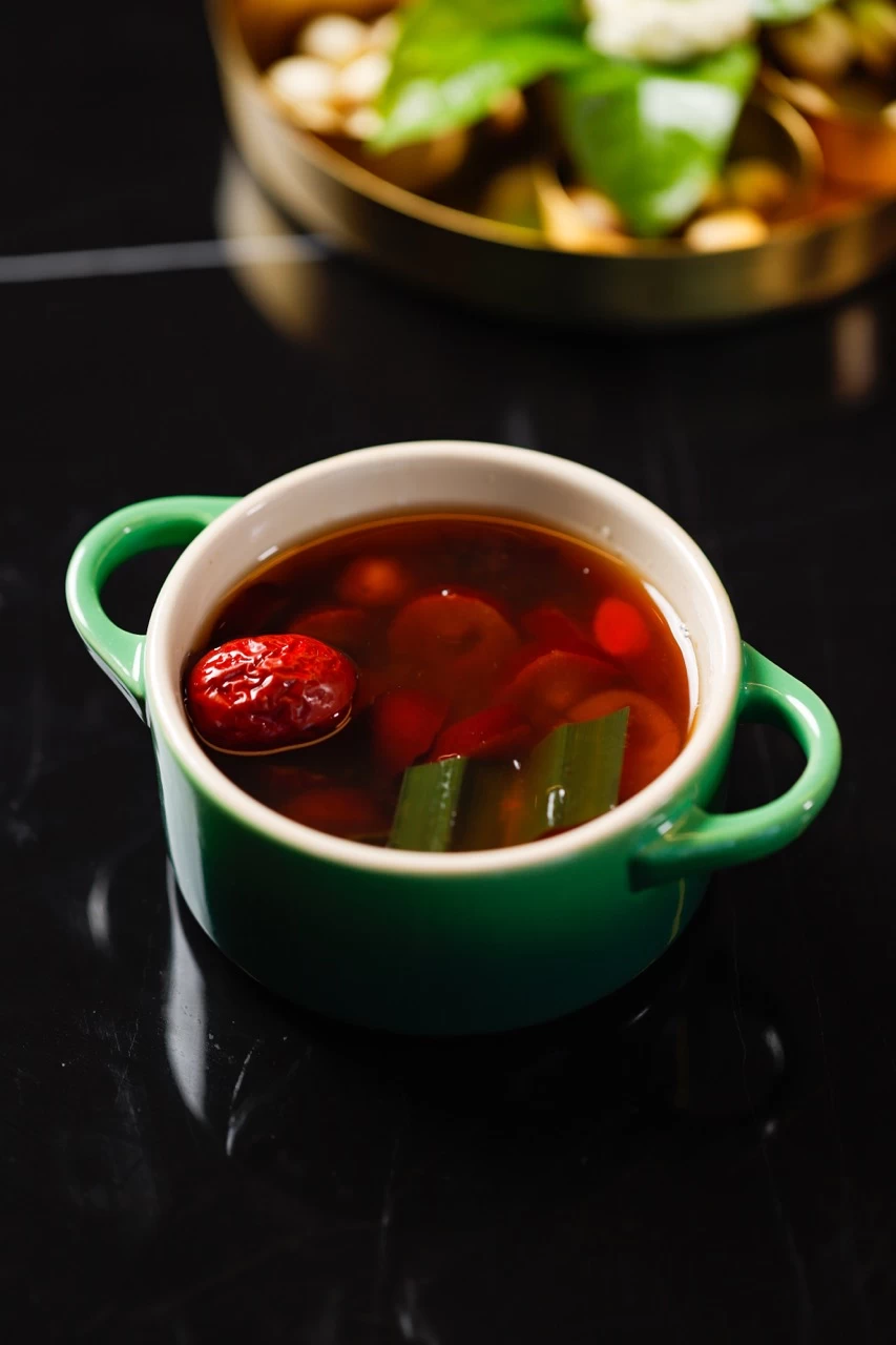 YẾN CHƯNG HẠT SEN TÁO ĐỎ