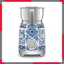 Máy đánh sữa tạo bọt Smeg 50's Style MFF01DGBEU