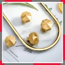 Núm Tủ đồng Nguyên Chất EuroGold BHBG30